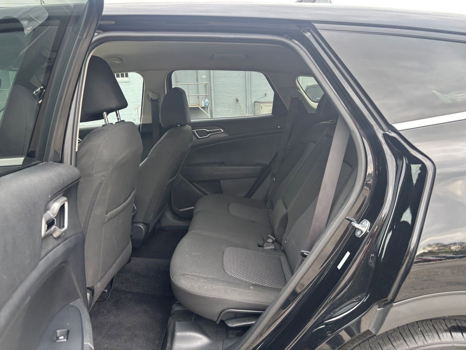 Used 2025 Kia Sportage LX image 23