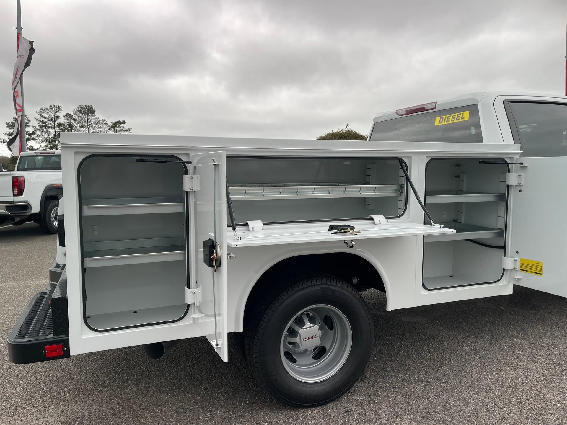 New 2026 GMC Sierra 3500 Pro w/ Convenience Package RWD image 48