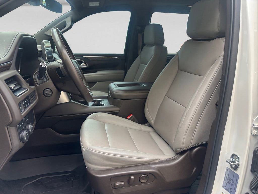 Used 2023 Chevrolet Tahoe Z71 w/ Luxury Package AWD/4WD image 10