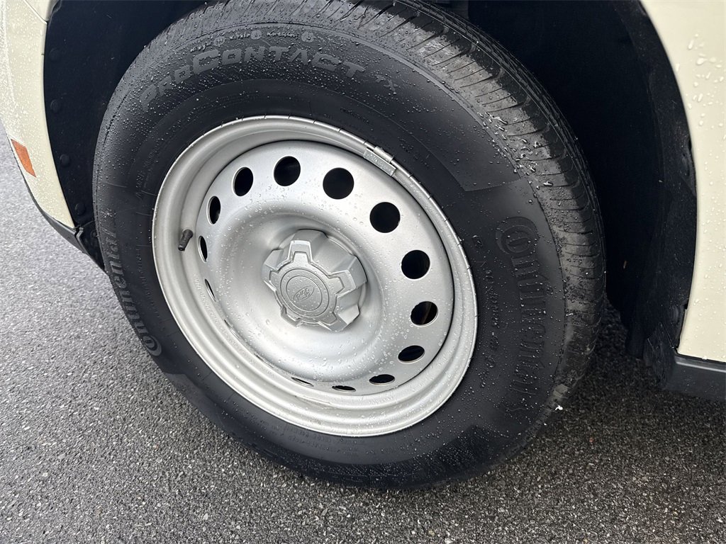 Certified 2025 Ford Maverick XL w/ Equipment Group 102A image 8