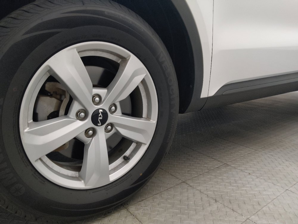 Used 2022 Kia Sorento LX AWD/4WD image 31