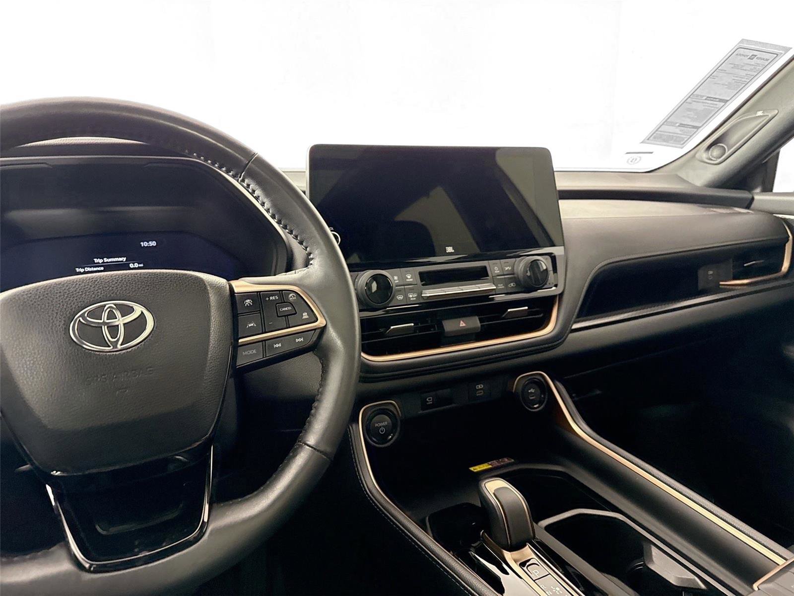 Used 2024 Toyota Grand Highlander AWD Hybrid image 17