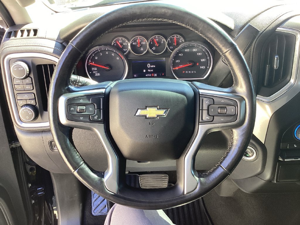Used 2021 Chevrolet Silverado 1500 LT AWD/4WD image 16