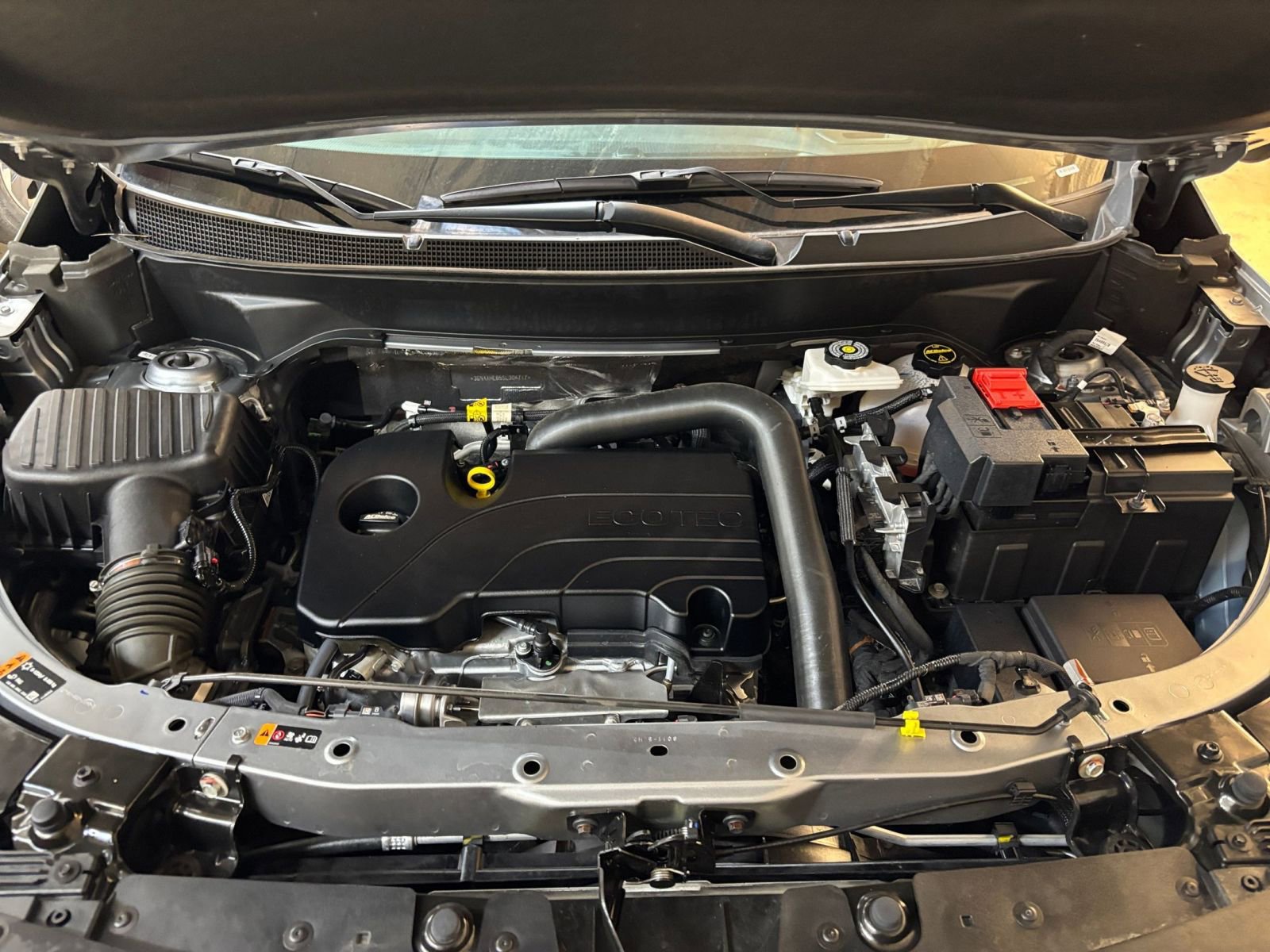 Used 2025 Chevrolet Equinox LT FWD image 32