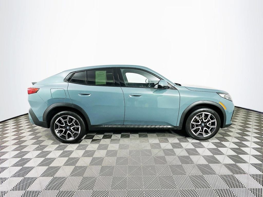 Certified 2024 BMW X2 xDrive28i w/ Technology Package image 11
