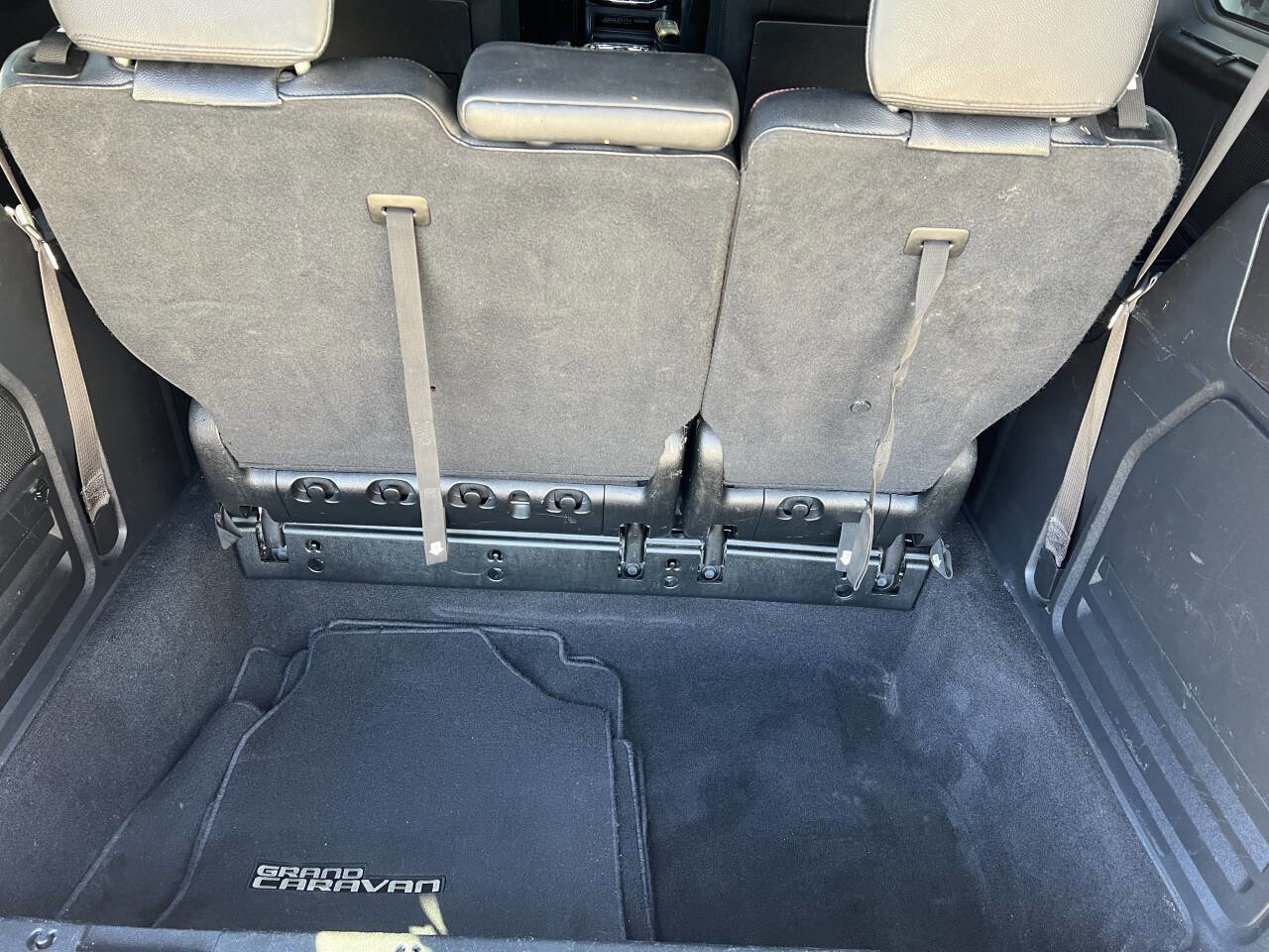 Used 2017 Dodge Grand Caravan GT image 29