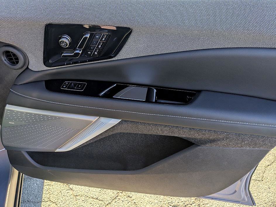 New 2026 Cadillac Optiq Luxury 2 image 29