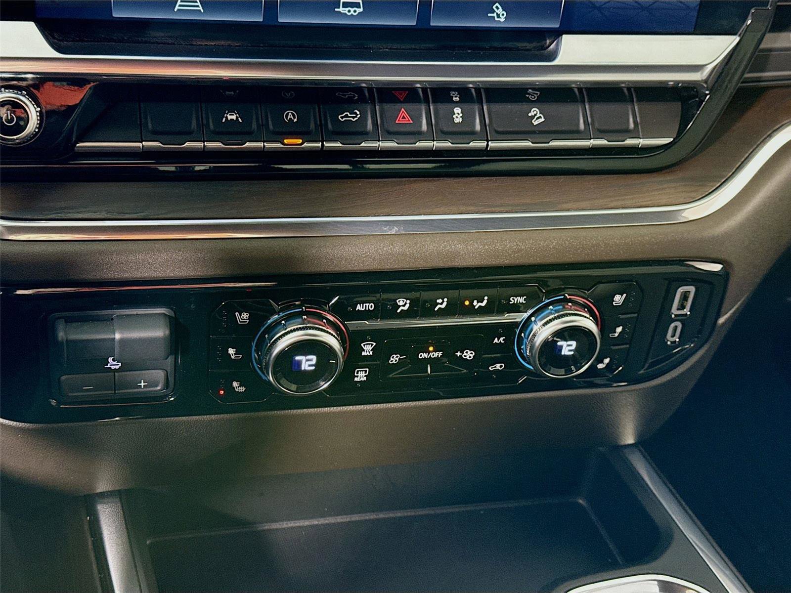 Used 2024 GMC Sierra 1500 SLT image 10