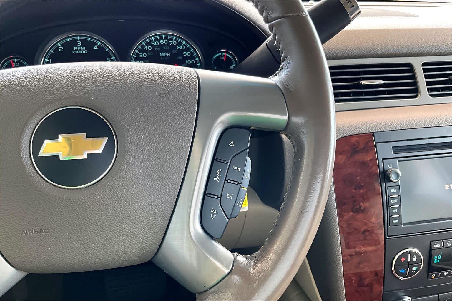Used 2011 Chevrolet Tahoe LTZ AWD/4WD image 17