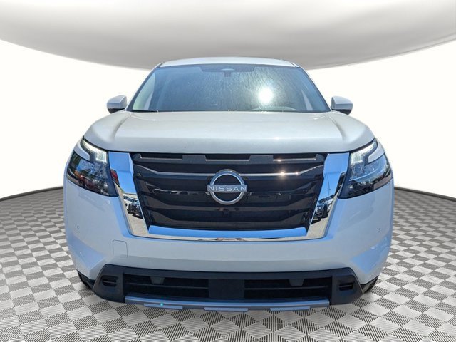 New 2025 Nissan Pathfinder SL image 8