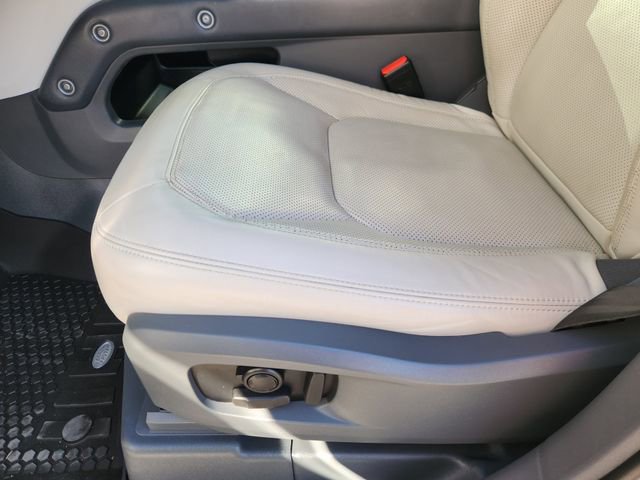 Used 2024 Land Rover Defender 110 S image 24