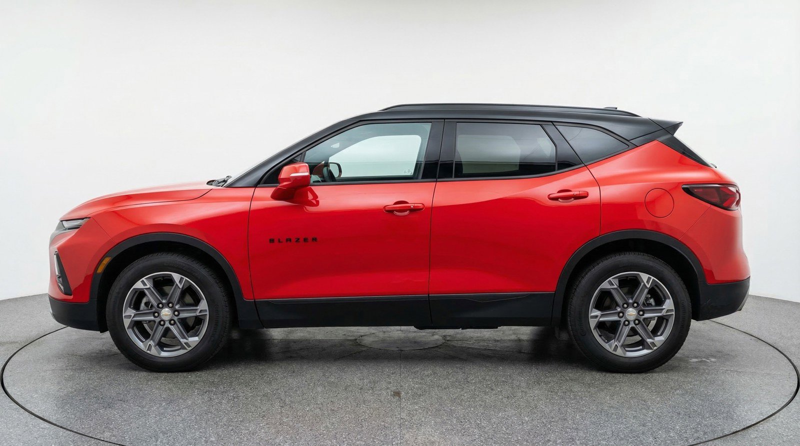 Used 2025 Chevrolet Blazer LT FWD image 5