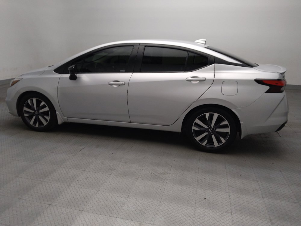 Used 2020 Nissan Versa SR FWD image 3