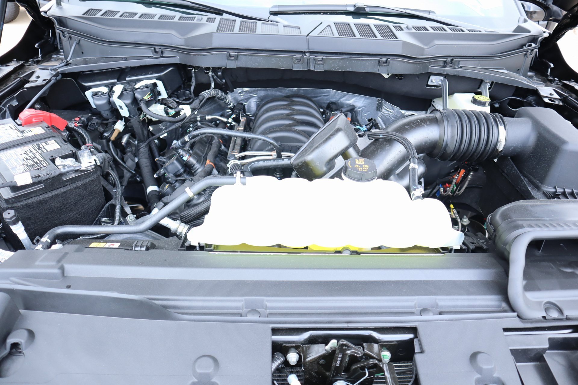 New 2025 Ford F150 Lariat w/ FX4 Off-Road Package image 21