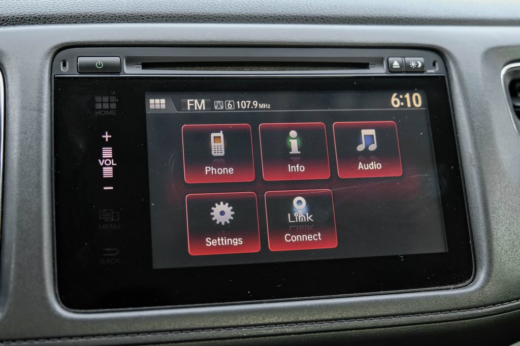 Used 2018 Honda HR-V EX image 32