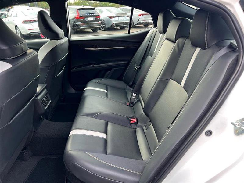 Used 2025 Toyota Camry SE image 37