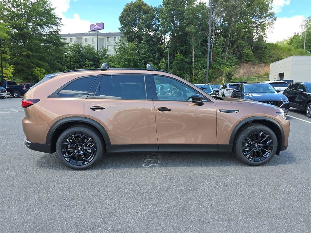 New 2025 MAZDA CX-70 3.3 Turbo w/ Premium Plus Pkg image 2