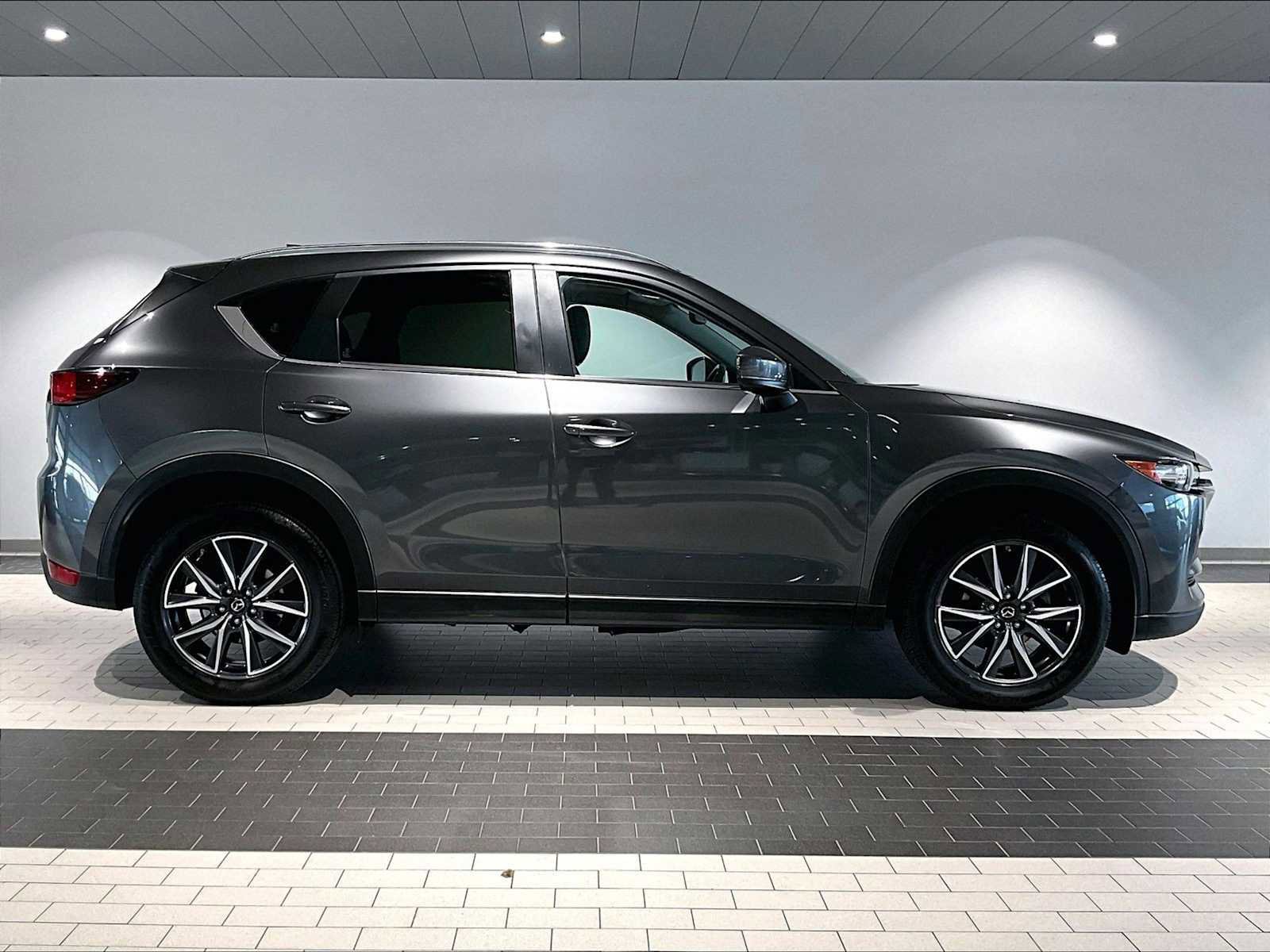 Used 2018 MAZDA CX-5 Touring w/ Preferred Equipment Package image 11