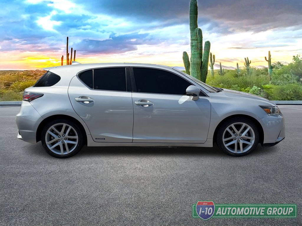 Used 2015 Lexus CT 200h w/ Navigation Package FWD image 11