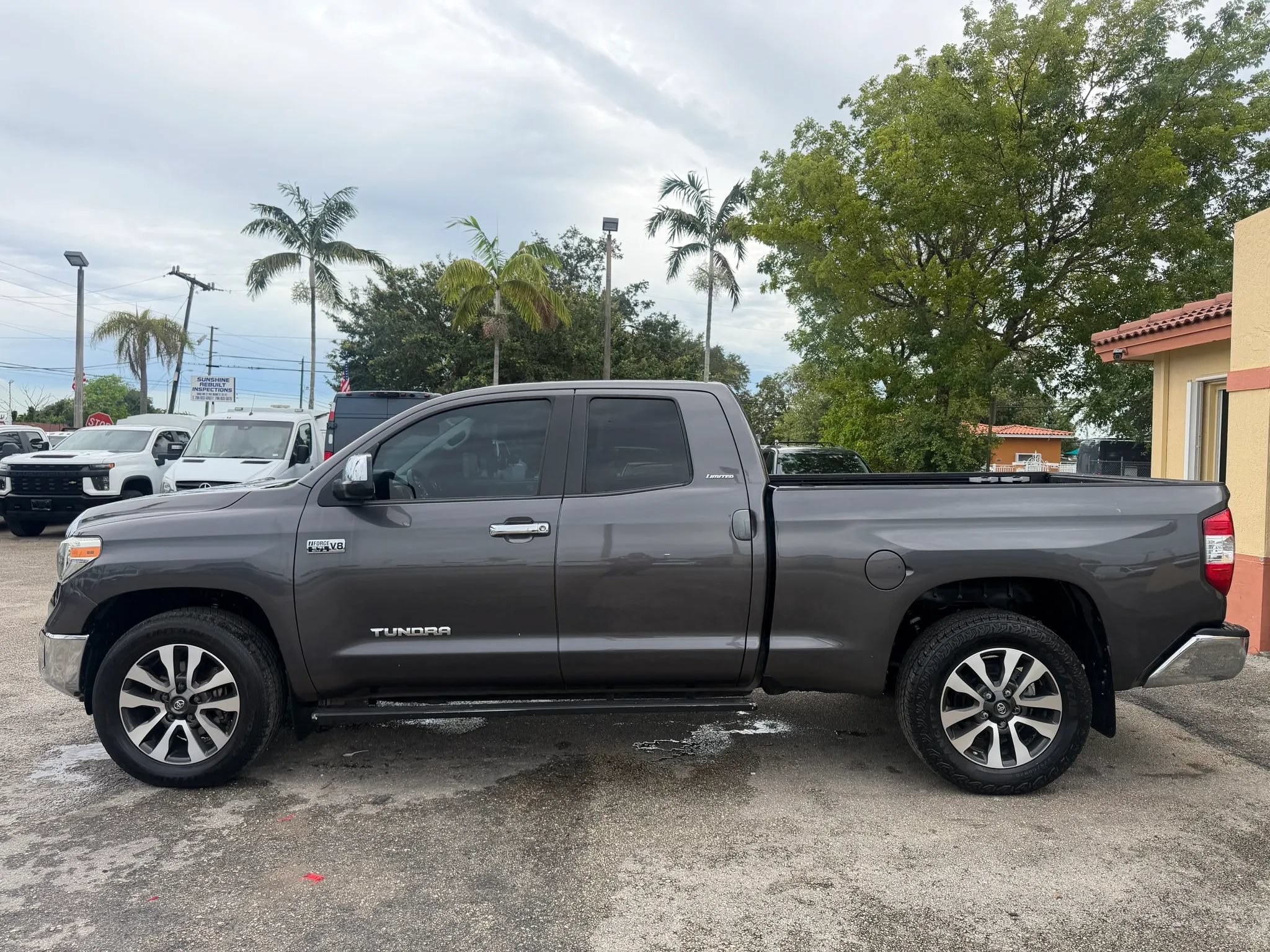 Used 2019 Toyota Tundra Limited RWD image 2