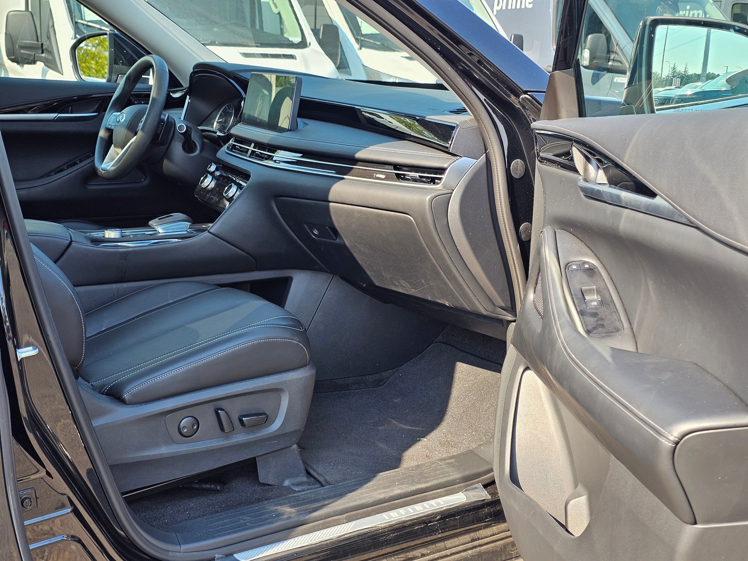 Used 2025 INFINITI QX60 Pure AWD/4WD image 14