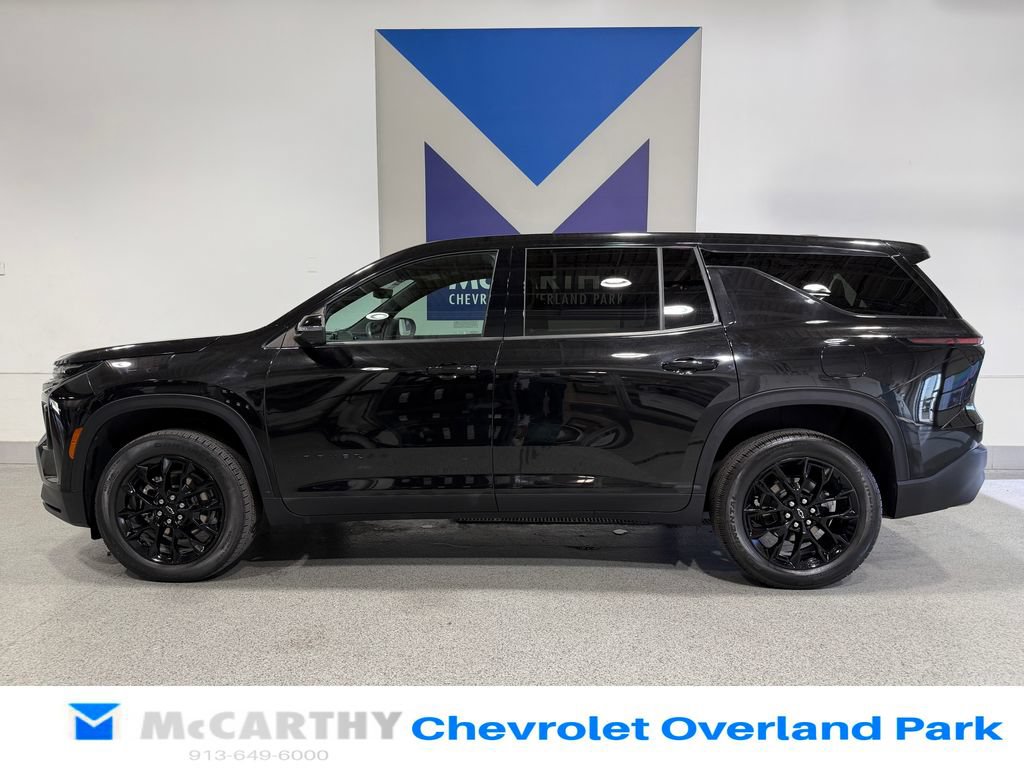 Used 2024 Chevrolet Traverse LS w/ Midnight/Sport Edition FWD image 8