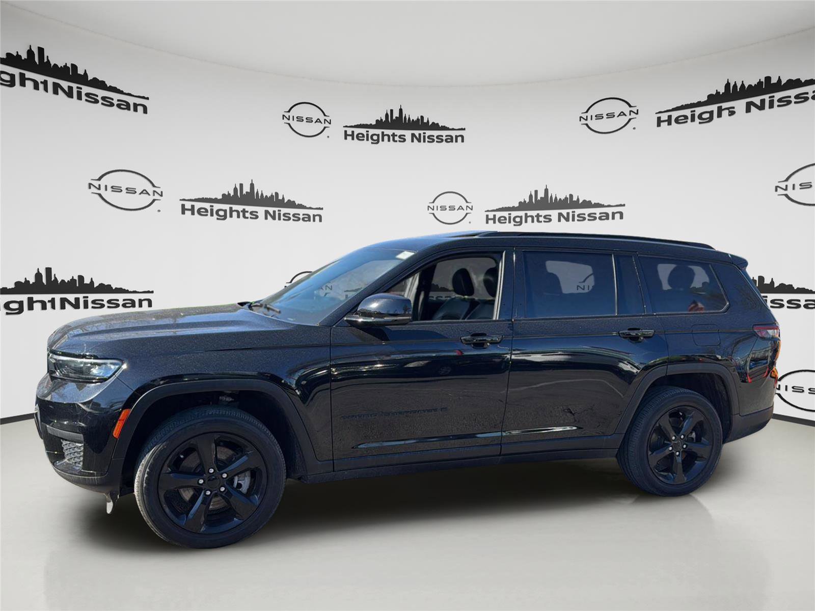 Used 2023 Jeep Grand Cherokee L Laredo