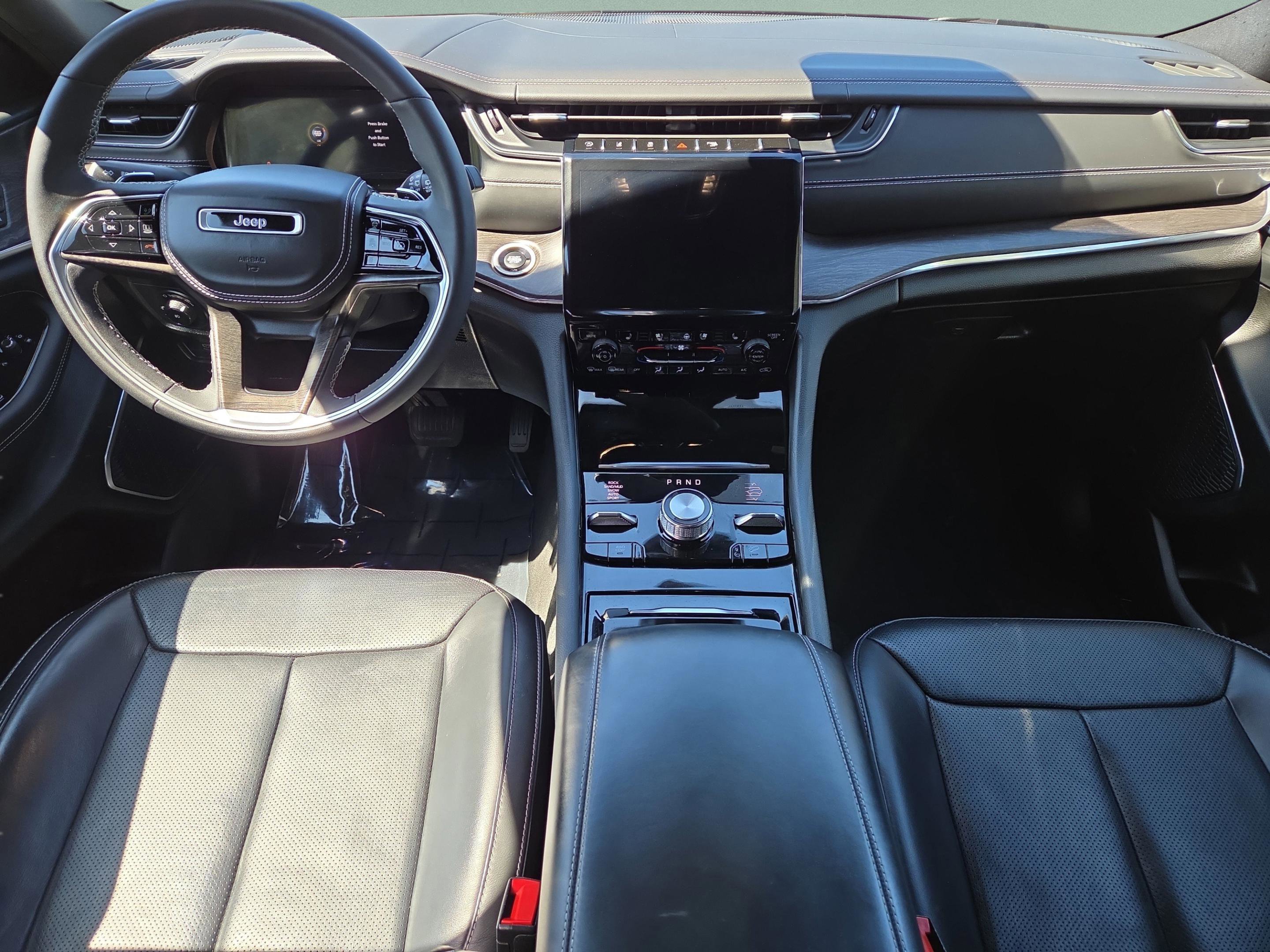 Used 2023 Jeep Grand Cherokee Overland image 10