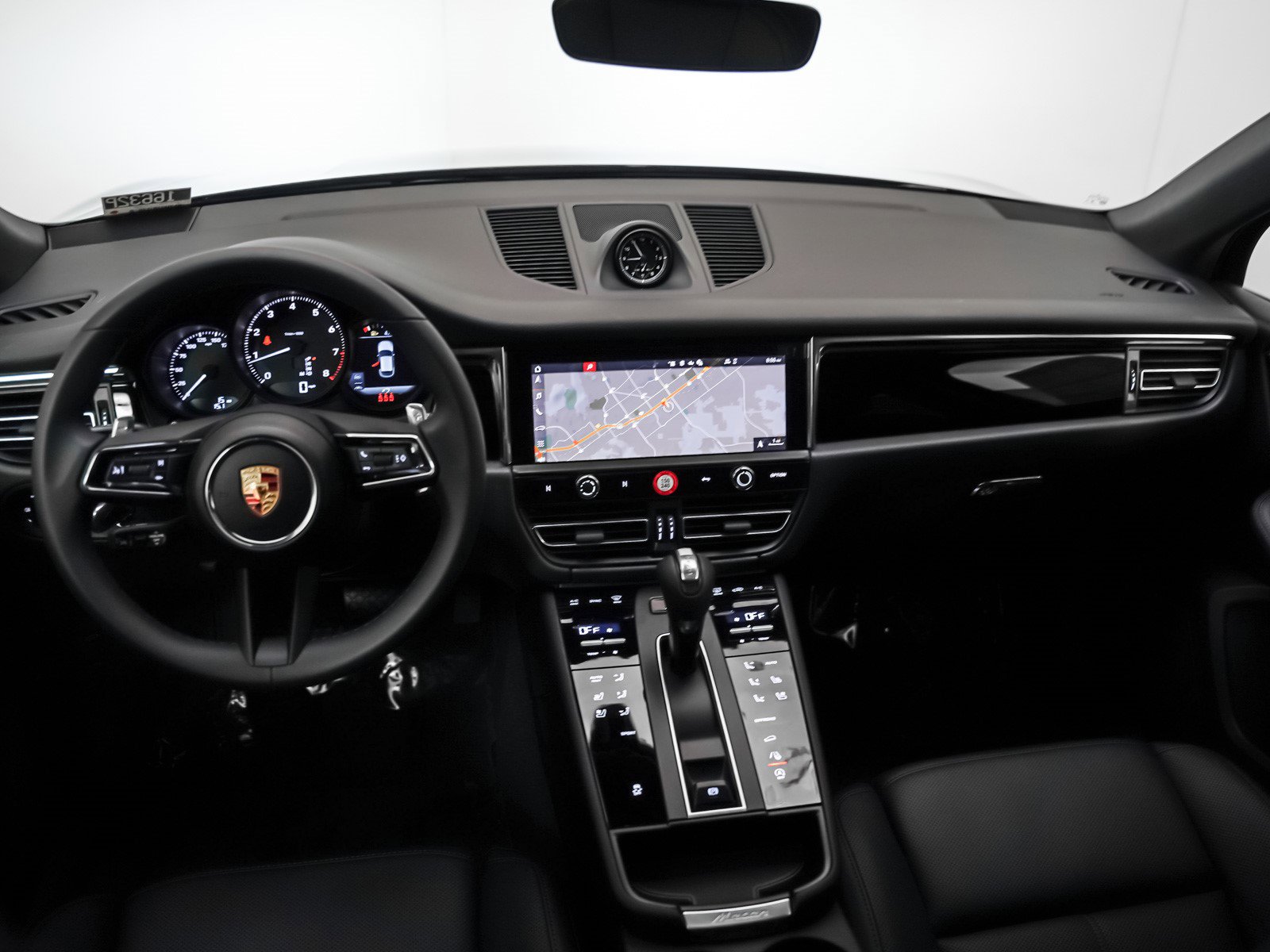 New 2026 Porsche Macan image 19