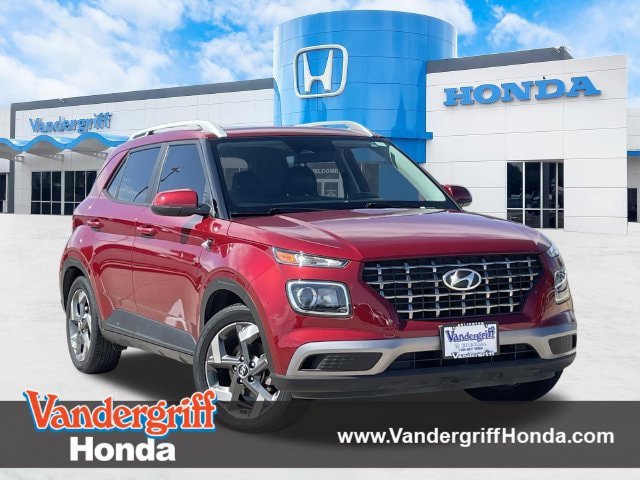 Used 2024 Hyundai Venue SEL FWD image 1