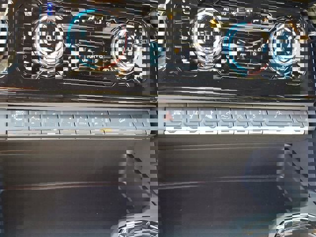 New 2026 GMC Sierra 2500 AT4 image 25