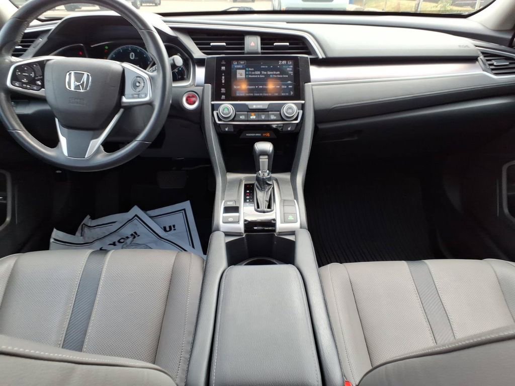 Used 2016 Honda Civic Touring image 10