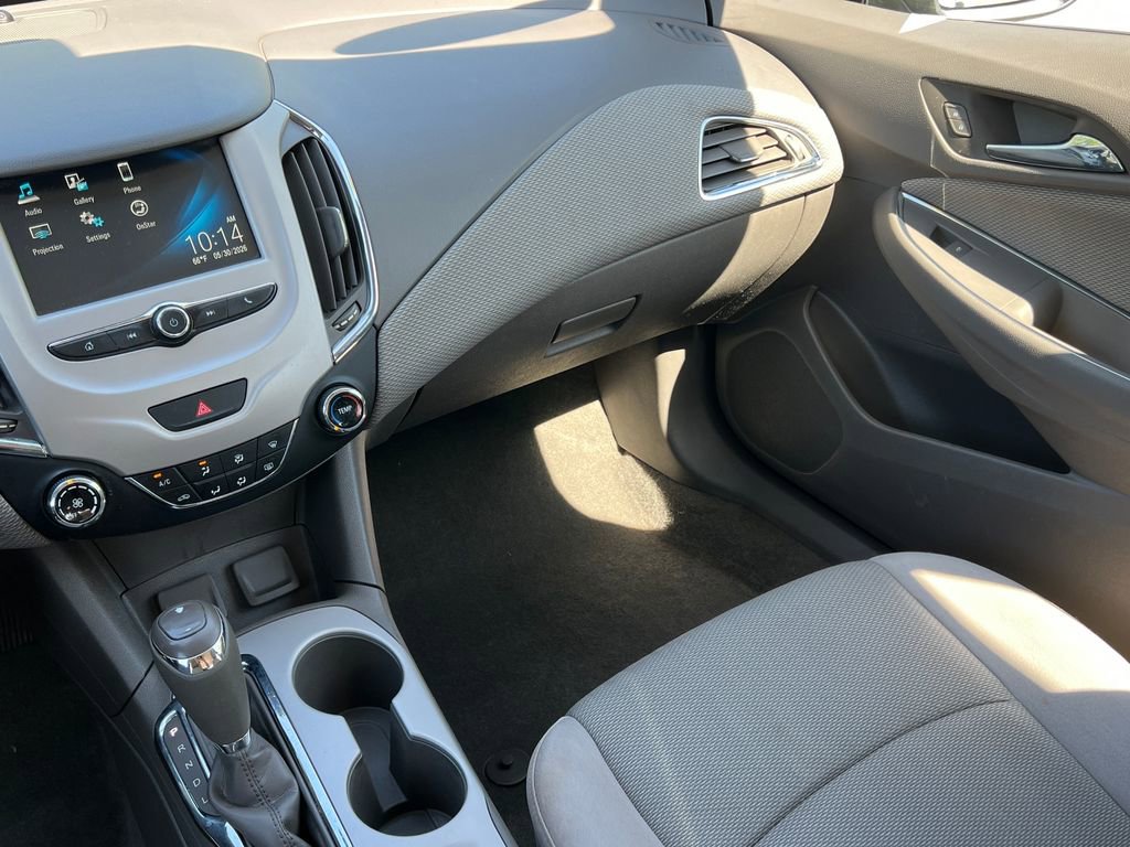 Used 2017 Chevrolet Cruze LS FWD image 26