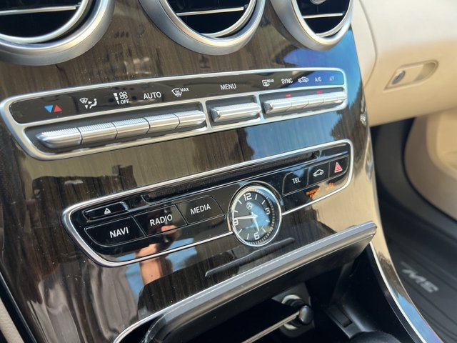 Used 2018 Mercedes-Benz C 300 4MATIC Sedan image 11