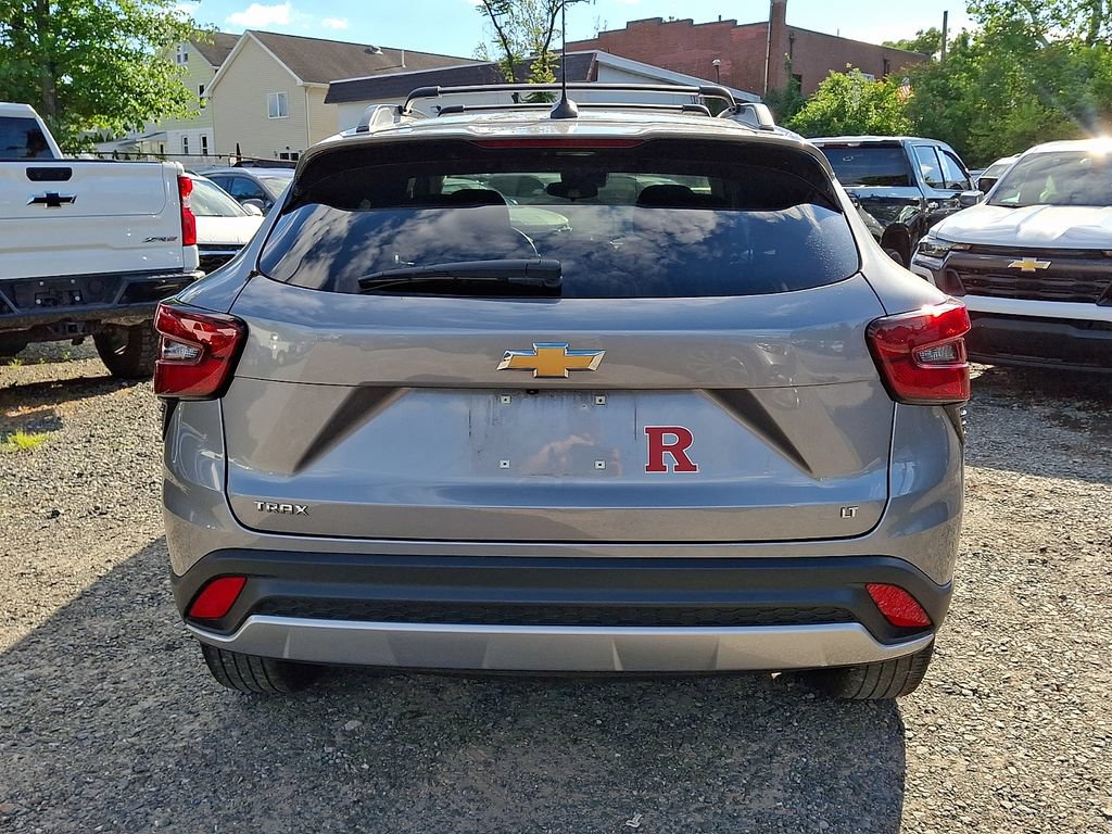 Used 2024 Chevrolet Trax LT FWD image 7