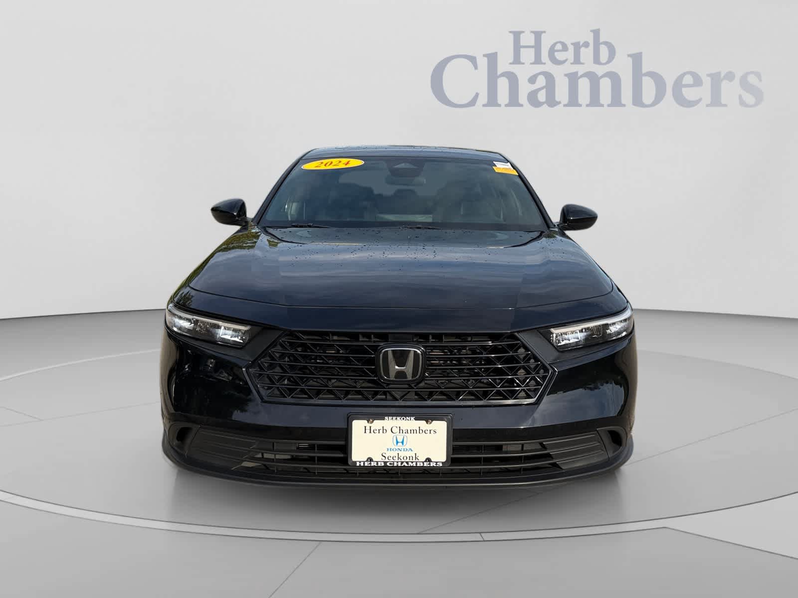 Used 2024 Honda Accord Sport image 2
