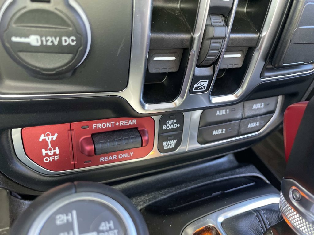 Used 2024 Jeep Wrangler Unlimited Rubicon AWD/4WD image 48