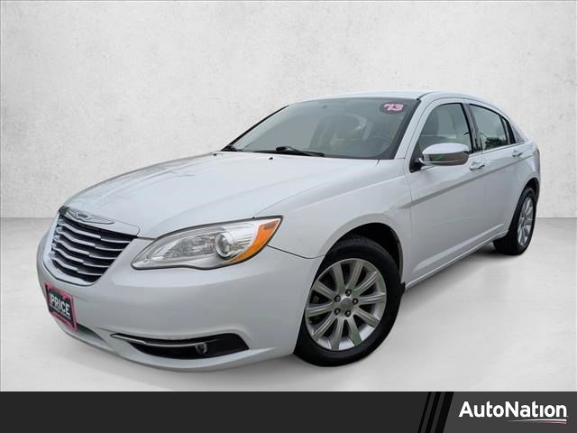 Used 2013 Chrysler 200 Limited FWD image 1