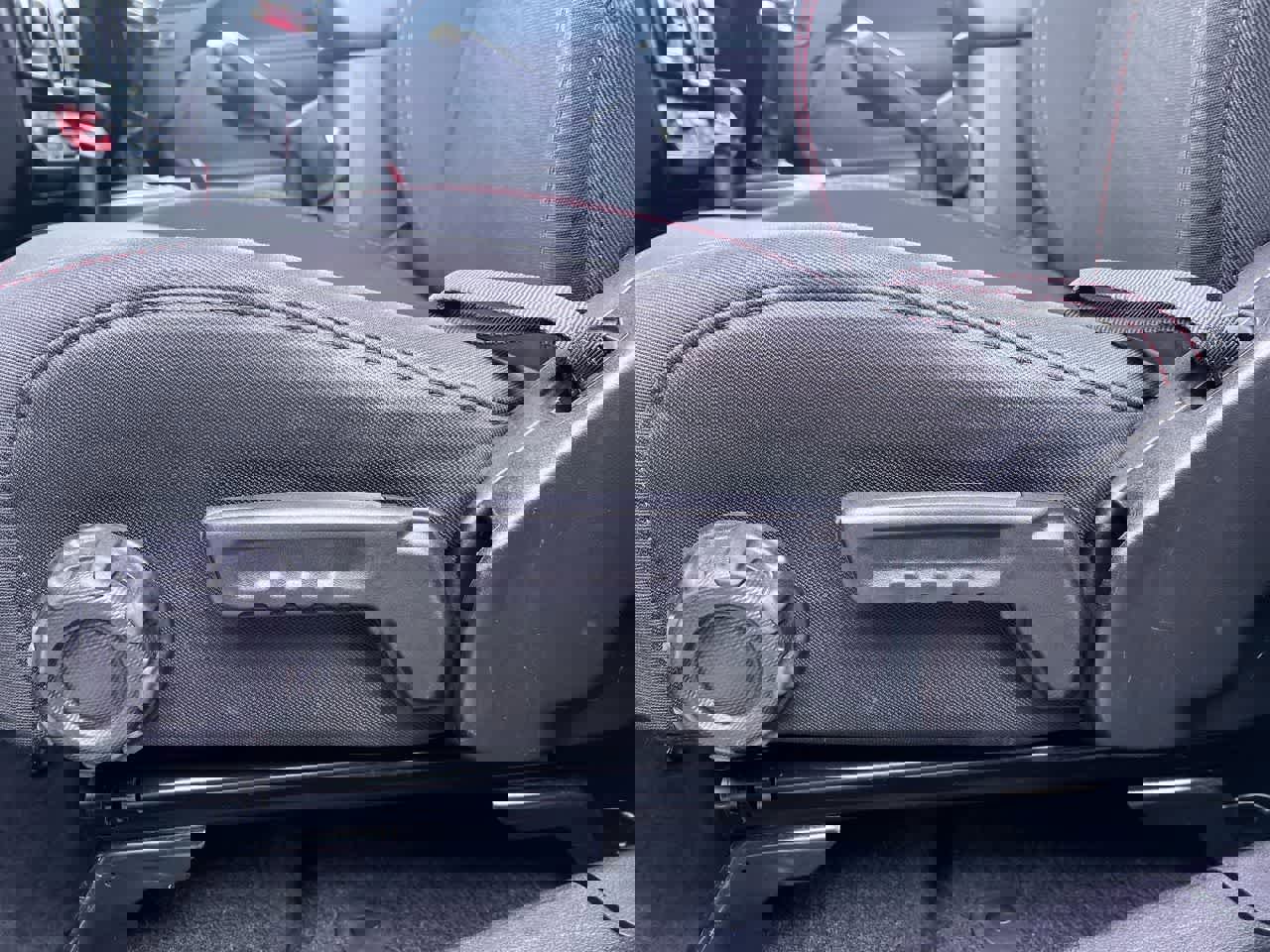 Used 2021 Jeep Wrangler Unlimited Rubicon image 12