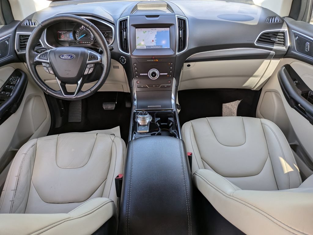 Used 2020 Ford Edge Titanium FWD image 15