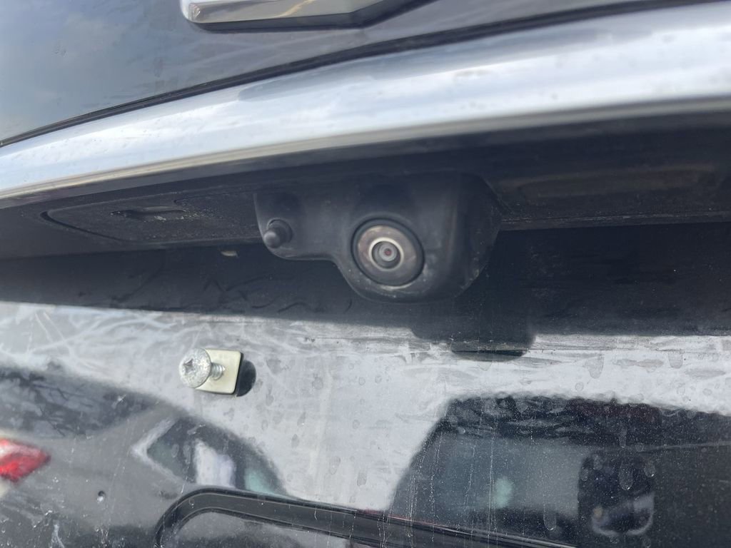 Used 2024 Cadillac XT6 Sport w/ Technology Package image 9