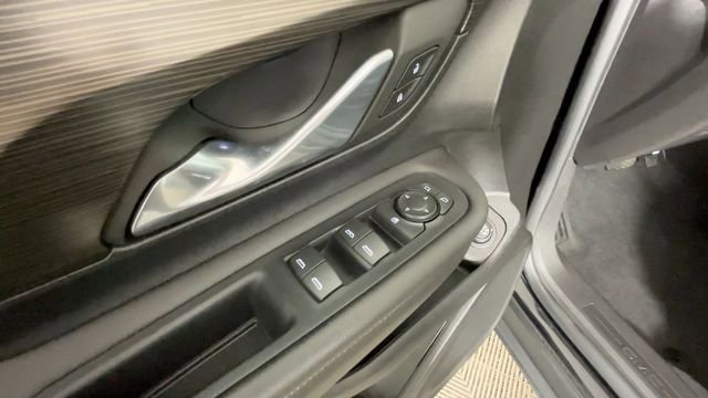 Used 2023 GMC Terrain SLE w/ Driver Convenience Package AWD/4WD image 17
