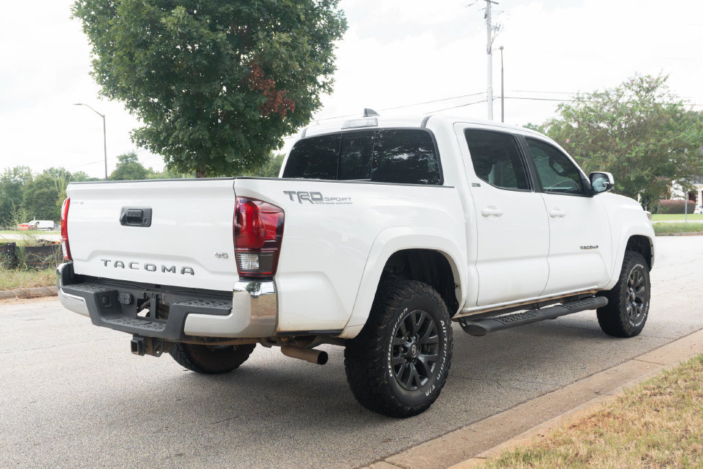 Used 2021 Toyota Tacoma SR5 RWD image 9