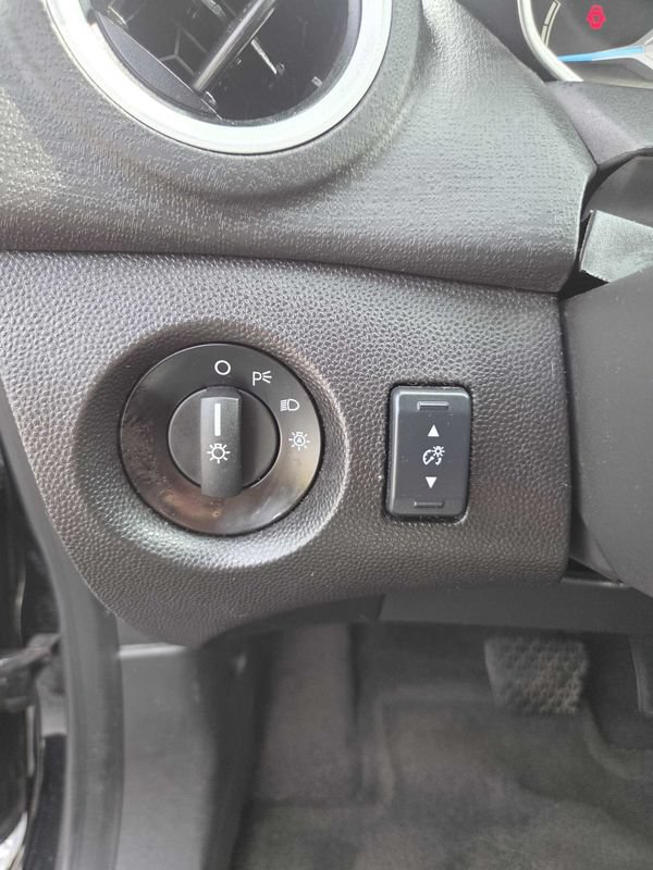 Used 2016 Ford Fiesta SE FWD image 18