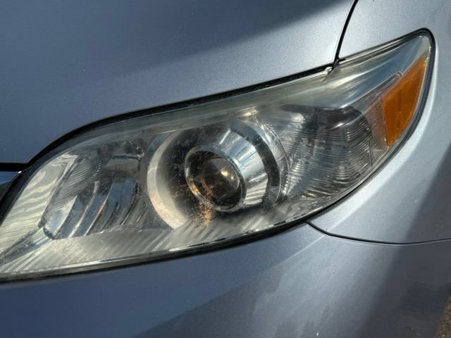 Used 2014 Toyota Sienna LE FWD image 10