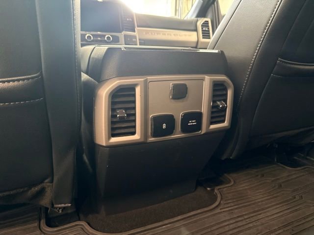 Used 2022 Ford F250 Lariat w/ Chrome Package image 22