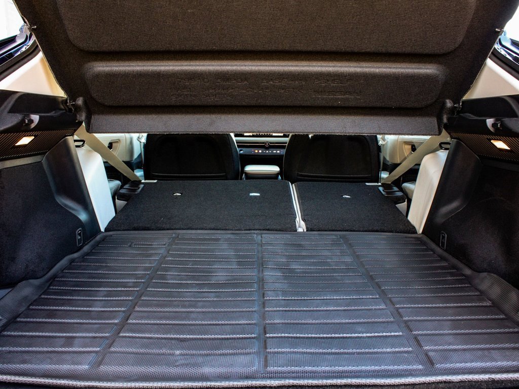 Used 2023 Nissan Ariya AWD image 46