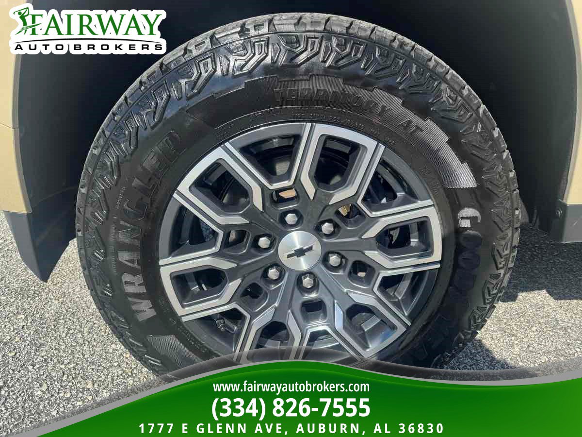 Used 2023 Chevrolet Colorado Z71 AWD/4WD image 30