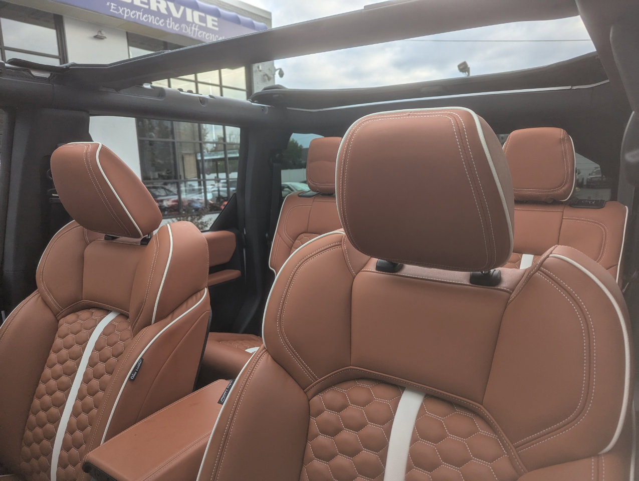 Used 2024 Ford Bronco Raptor w/ Interior Carbon Fiber Pack 6 image 79