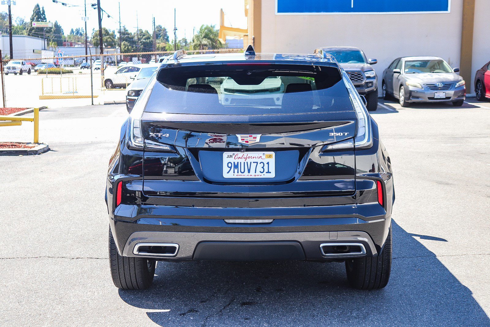 Used 2024 Cadillac XT4 Sport w/ Cold Weather Package image 10